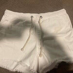 Super cute white shorts by aerie